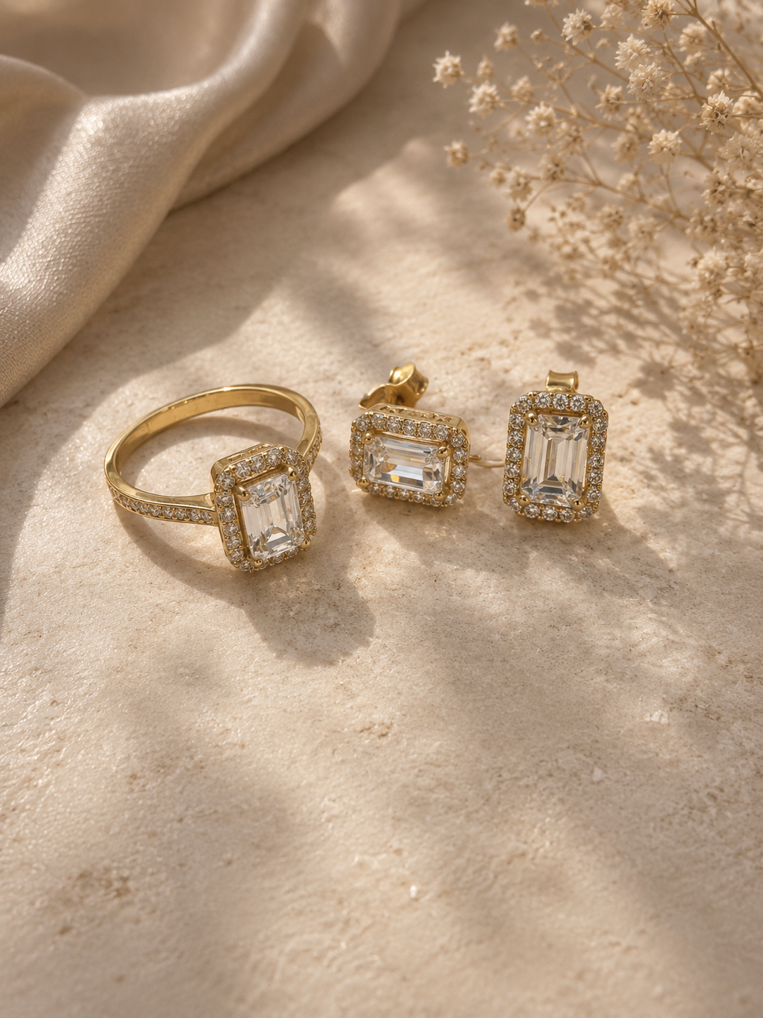 Halo smaragdgeslepen Ring & Oorbellen