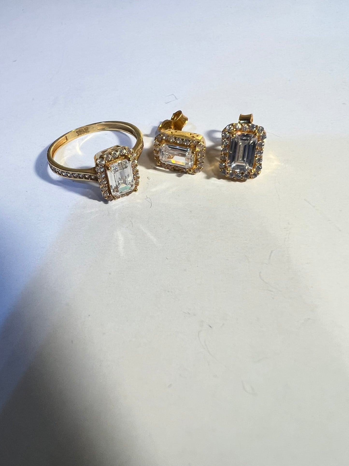 Halo smaragdgeslepen Ring & Oorbellen